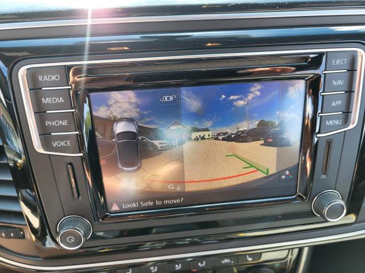 2018 Volkswagen Beetle 2.0T DUNE CONVERTIBL Photo43