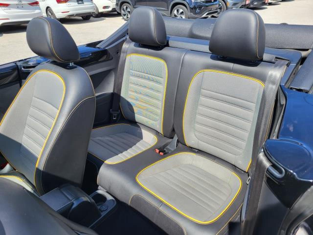 2018 Volkswagen Beetle 2.0T DUNE CONVERTIBL Photo45