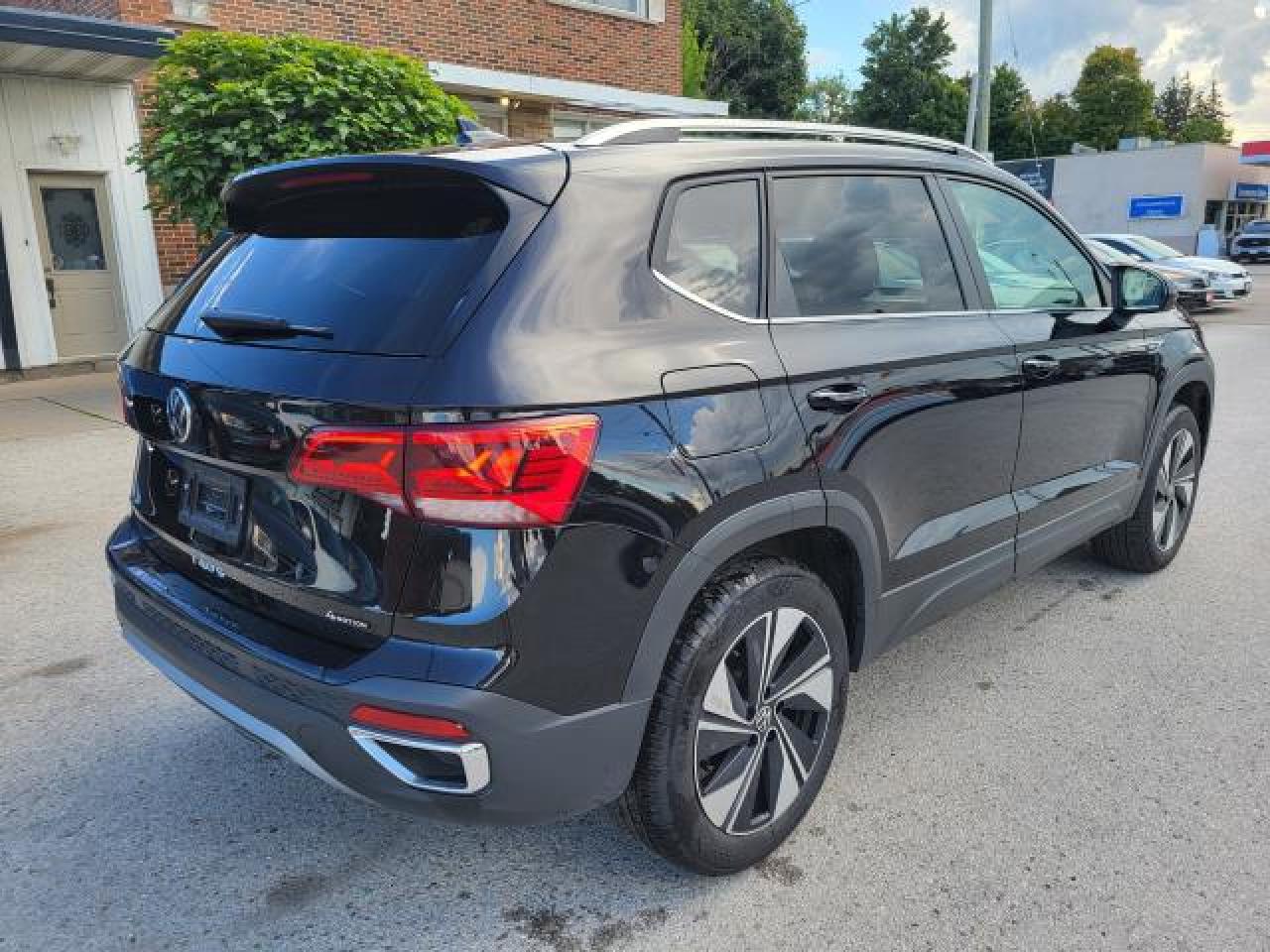 2024 Volkswagen Taos Comfortline Photo3