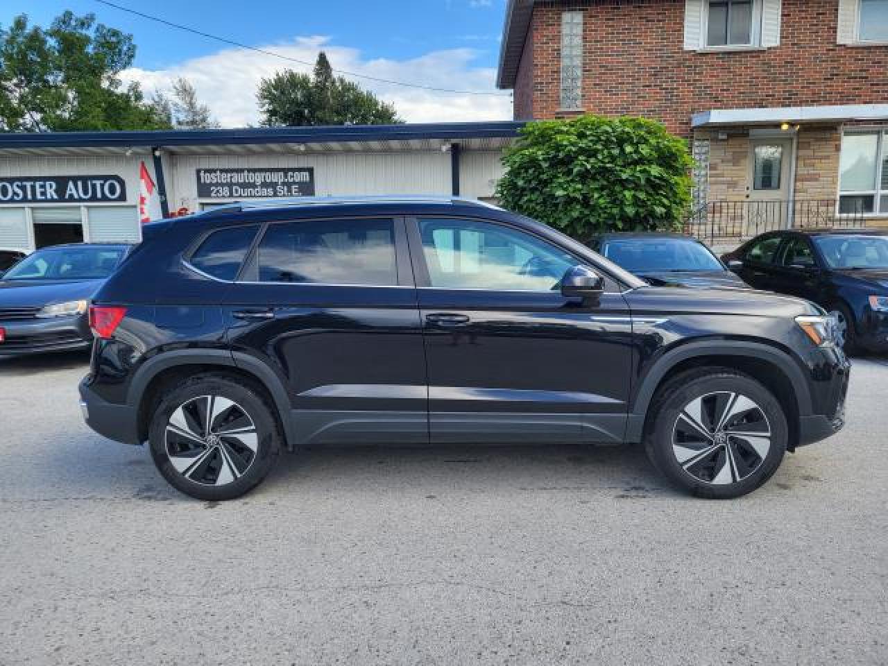 2024 Volkswagen Taos Comfortline Photo2