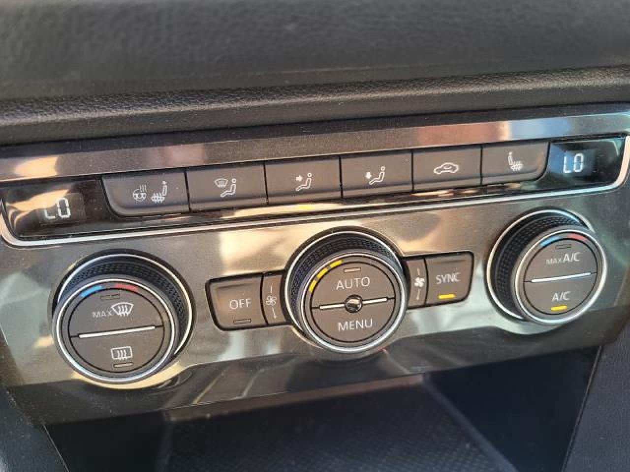 2018 Volkswagen Tiguan HIGHLINE 7 PASSENGER Photo12