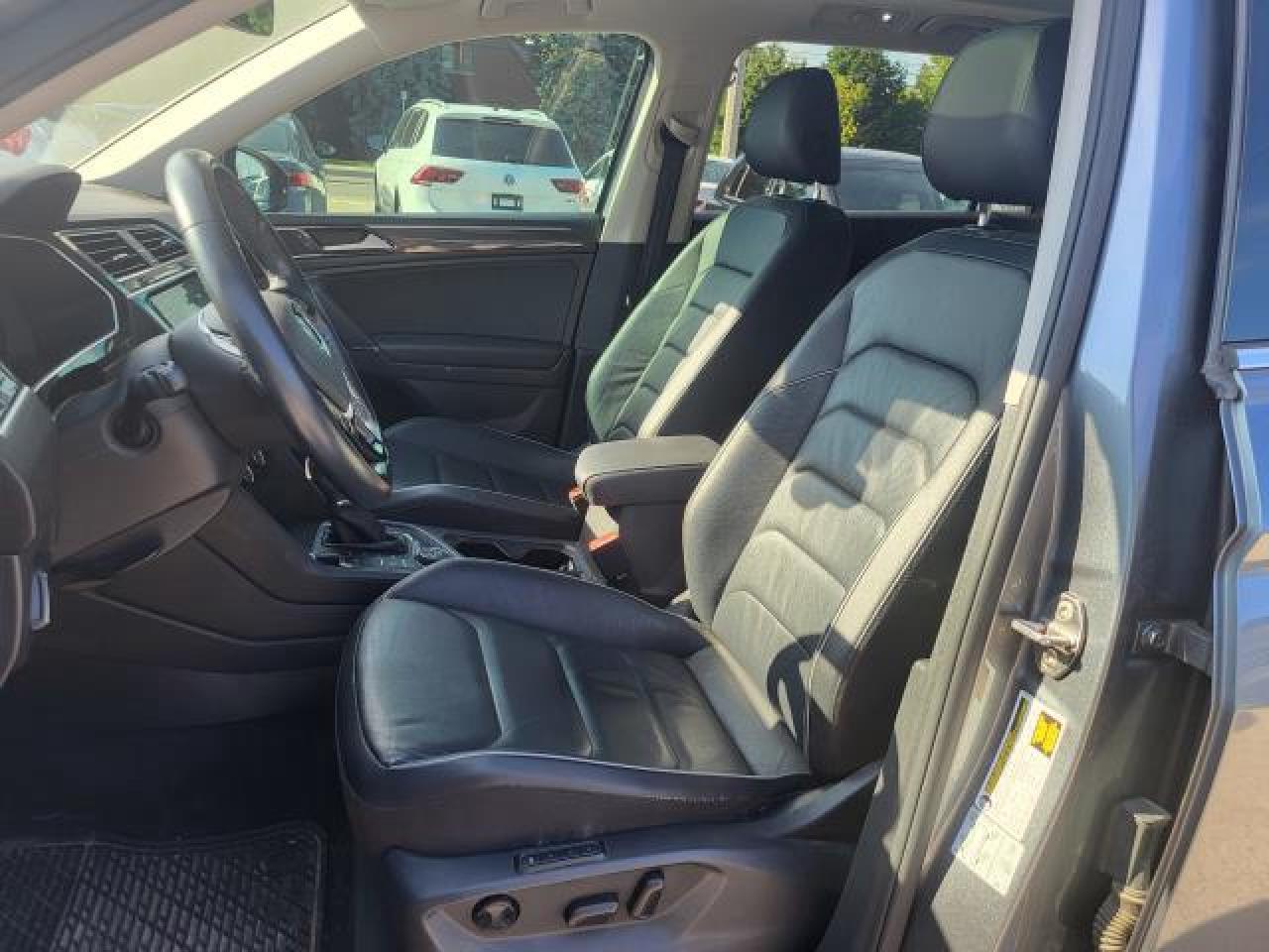 2018 Volkswagen Tiguan HIGHLINE 7 PASSENGER Photo9