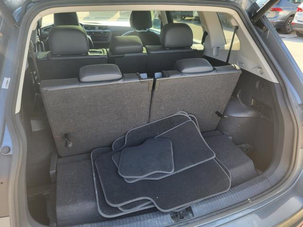2018 Volkswagen Tiguan HIGHLINE 7 PASSENGER Photo19