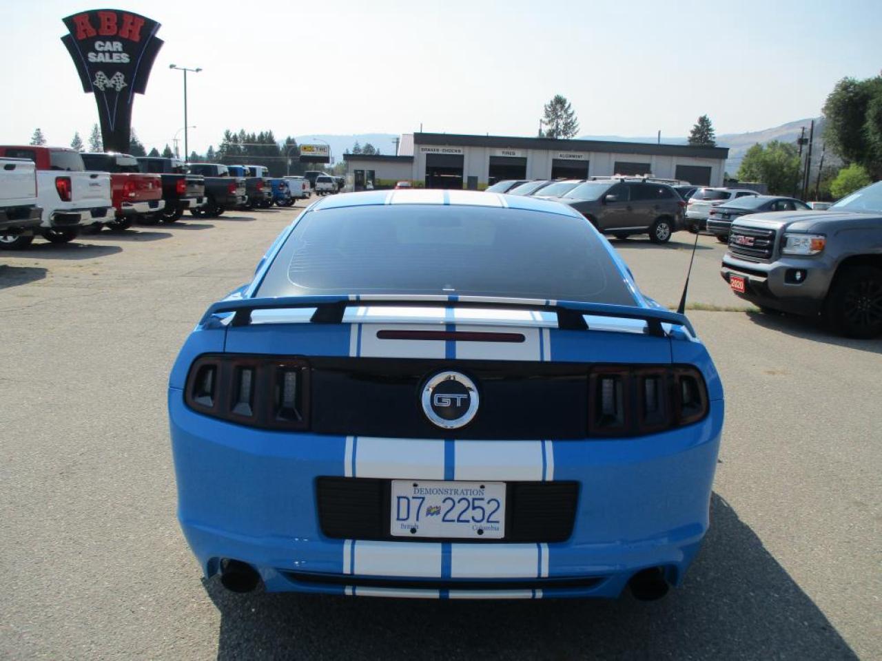 2014 Ford Mustang GT Coupe Photo8