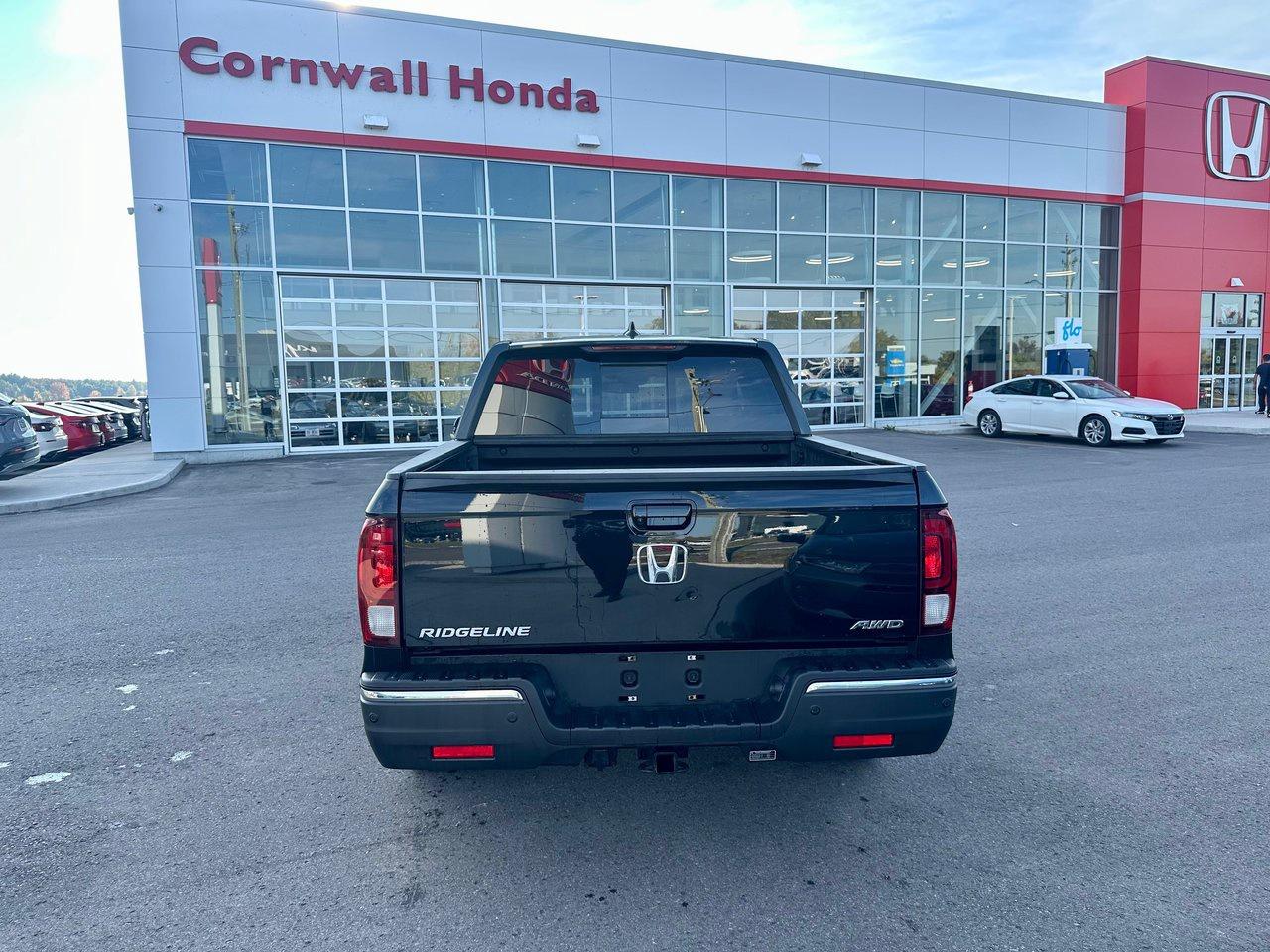 2020 Honda Ridgeline EX-L Photo4