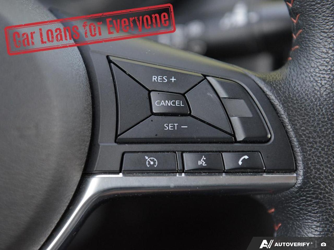 2023 Nissan Versa SR Photo