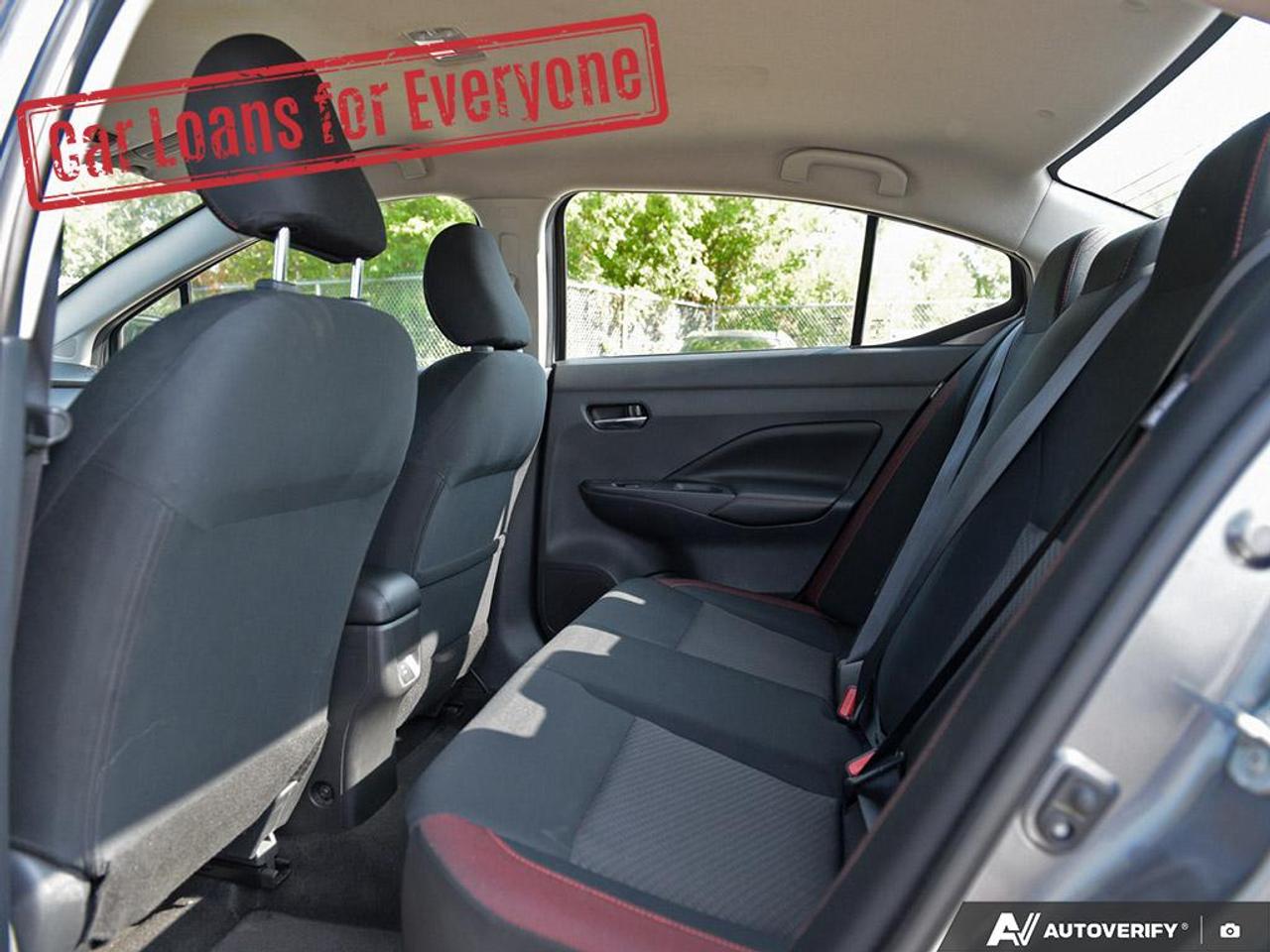 2023 Nissan Versa SR Photo
