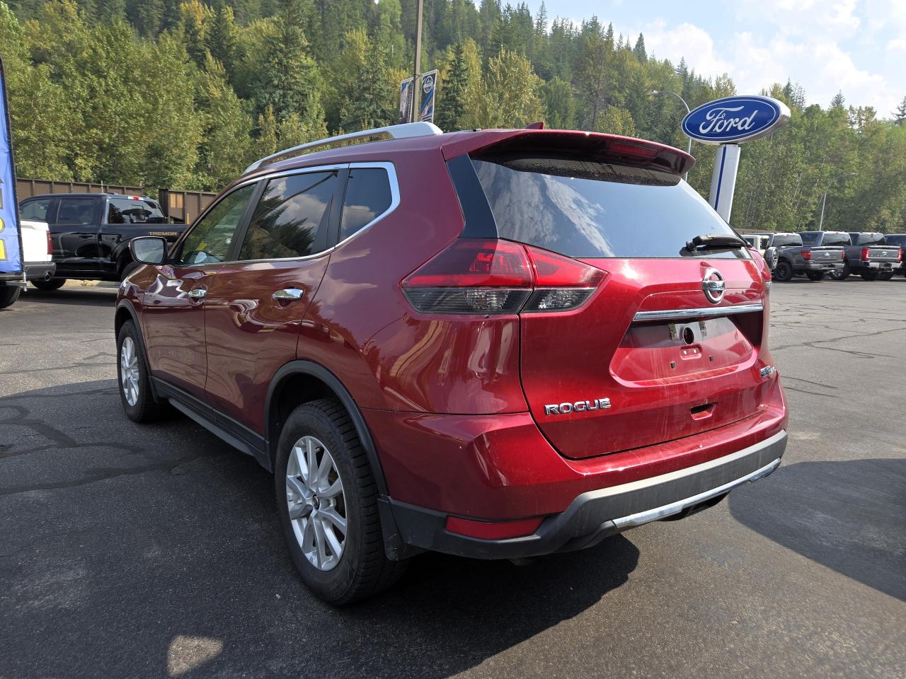 2020 Nissan Rogue S Photo4
