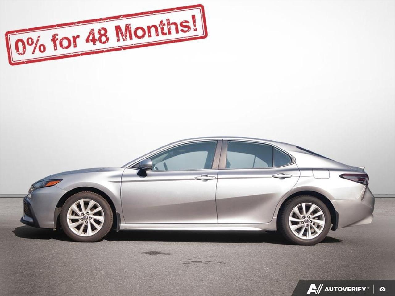 2022 Toyota Camry SE Photo2