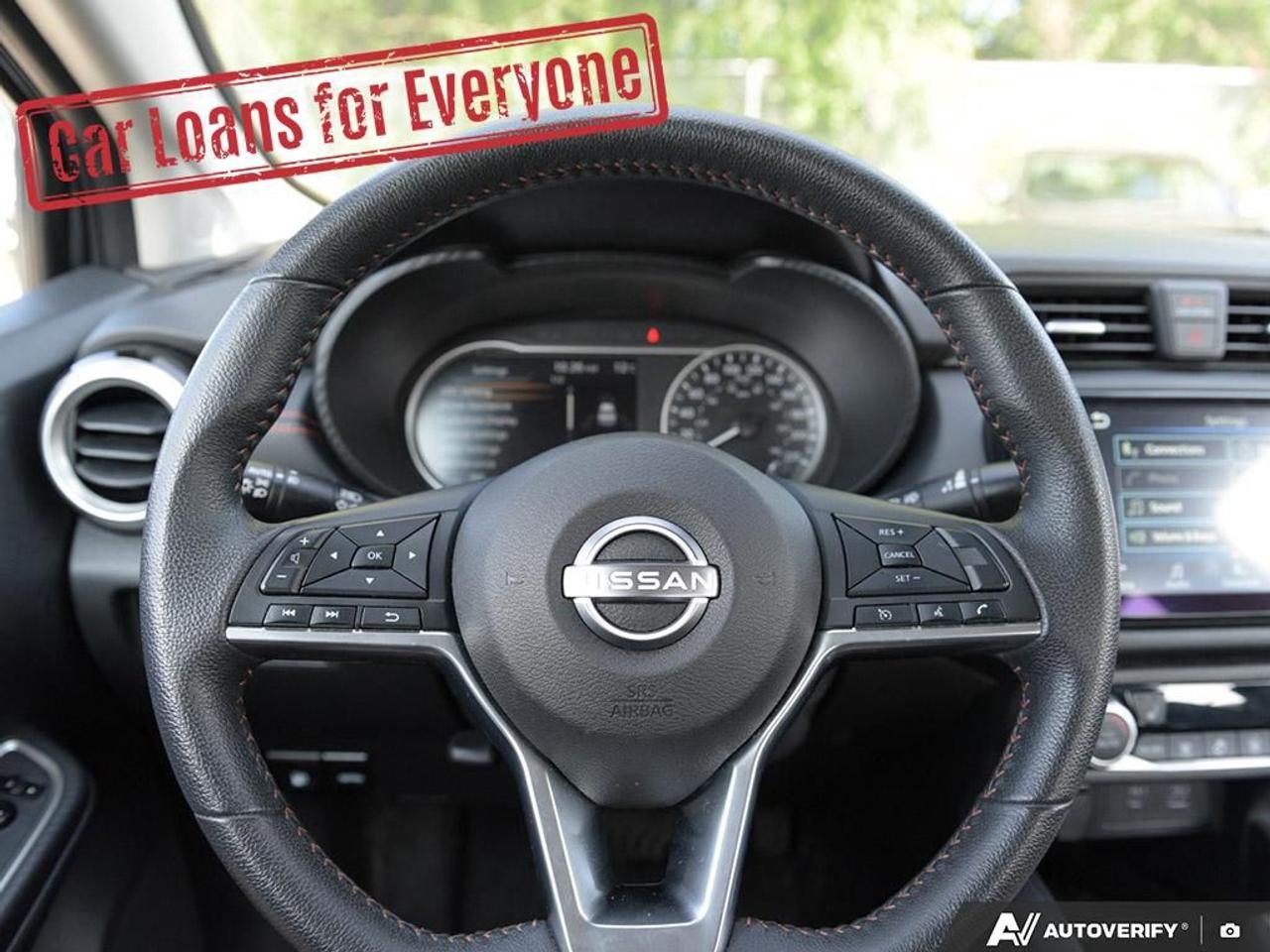 2023 Nissan Versa SR Photo