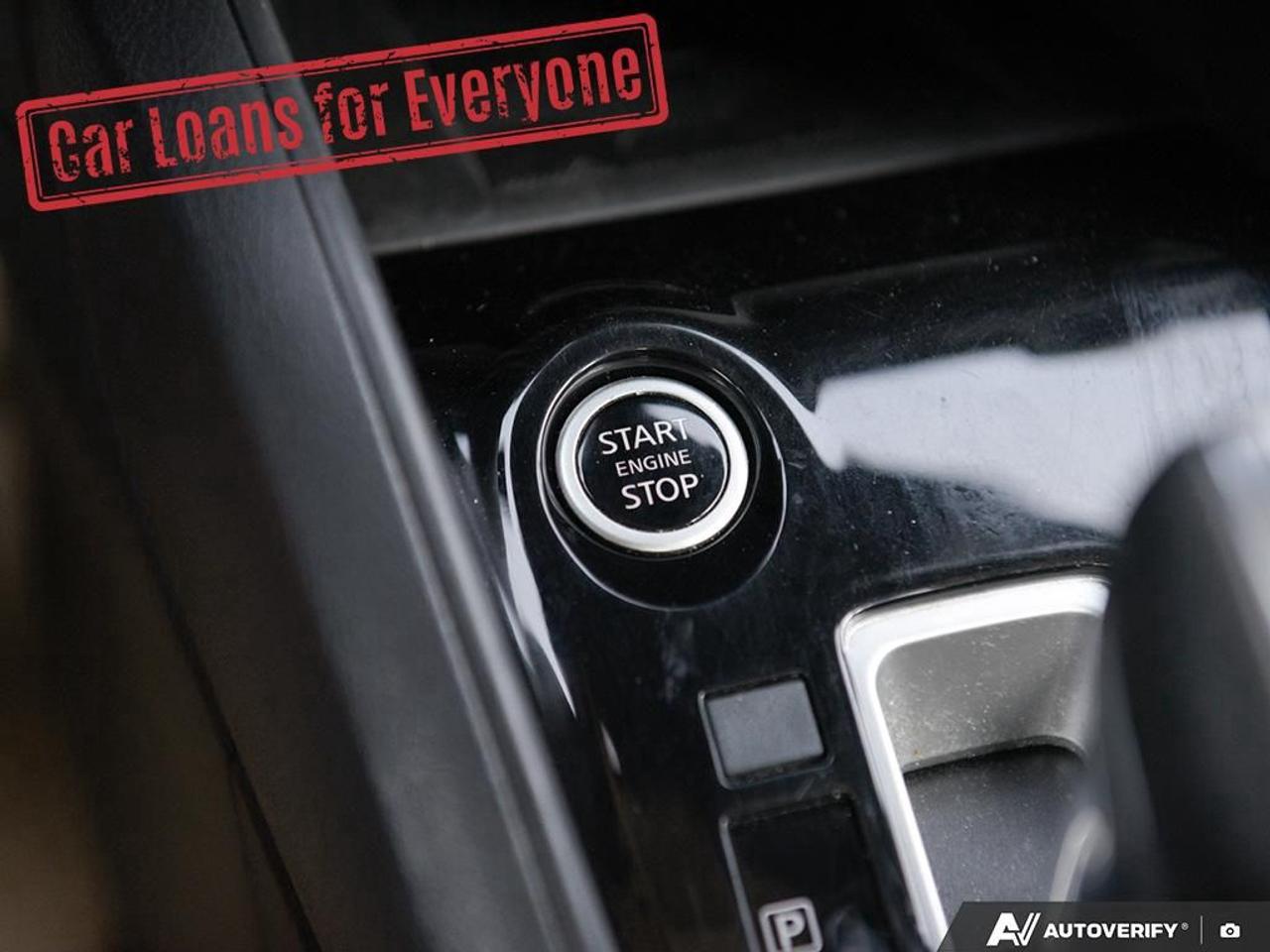 2023 Nissan Versa SR Photo