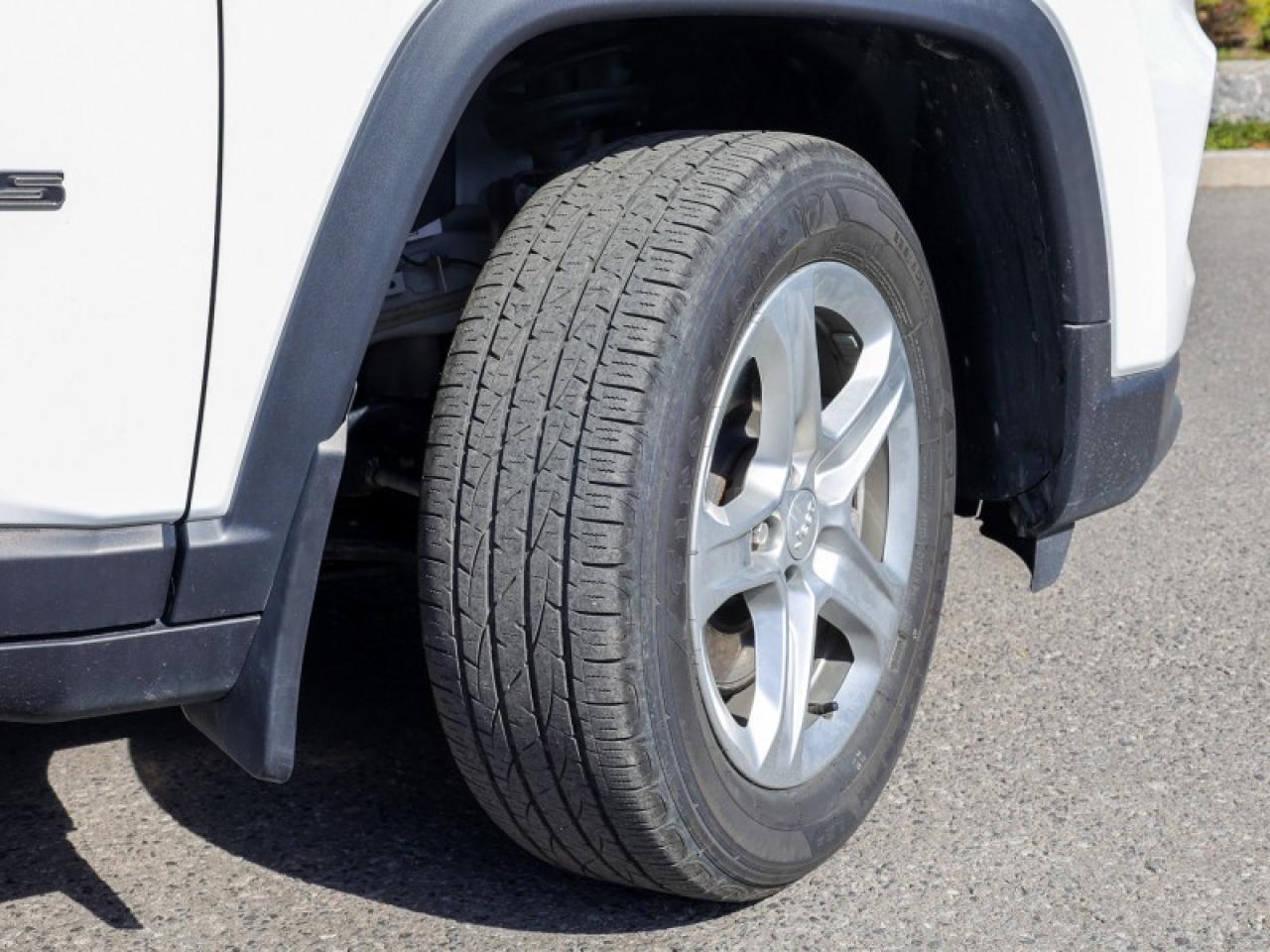 2023 Jeep Compass Sport  - Heated Seats -  LED Lights - $208 B/W Photo