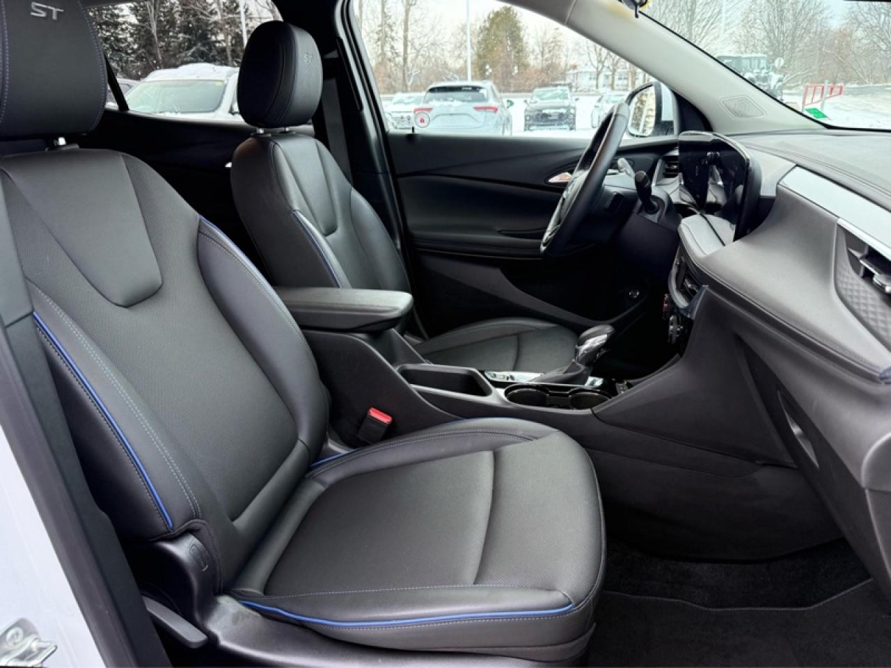 2025 Buick Encore GX Sport Touring  - Power Liftgate Photo