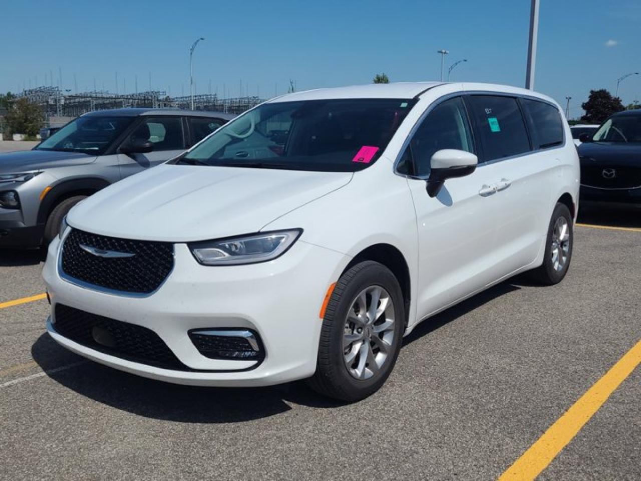 Used 2023 Chrysler Pacifica Touring L AWD | Leather | Heated Wheel + Seats | Power Sliders + Hatch | CarPlay + Android and More! for sale in Guelph, ON
