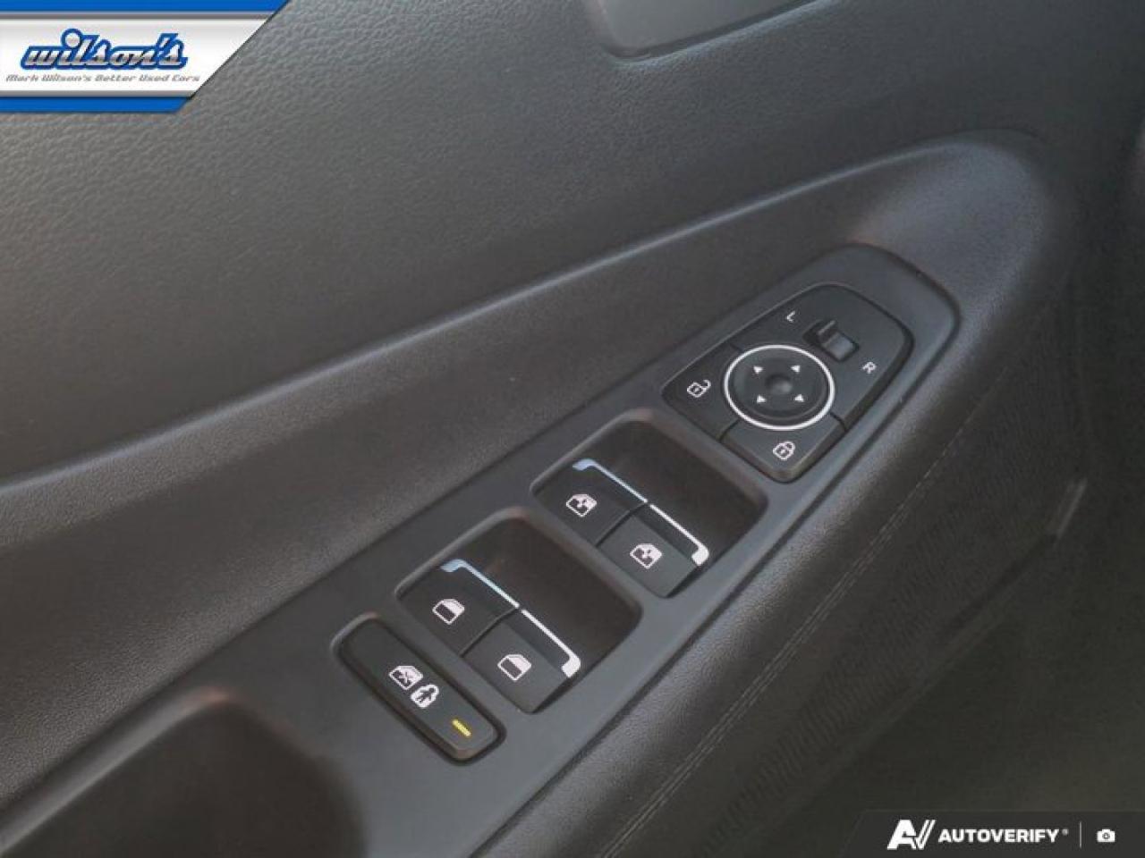 2022 Hyundai Santa Fe Preferred AWD | Heated Seats + Steering | Remote Start | Adaptive Cruise | Carplay | and More ! Photo