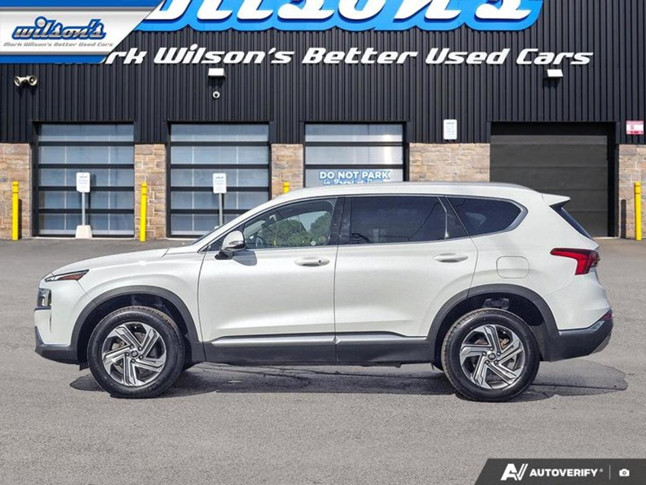 2022 Hyundai Santa Fe Preferred AWD | Heated Seats + Steering | Remote Start | Adaptive Cruise | Carplay | and More ! Photo