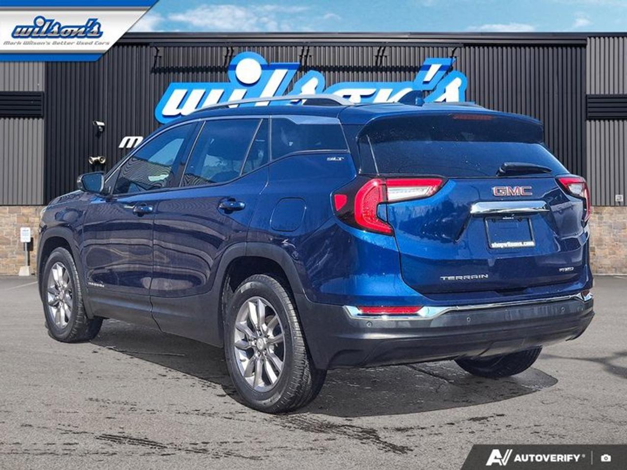 2022 GMC Terrain SLT AWD | Leather | Pano Roof | Navi | Bose Audio | Power Liftgate | Remote Start | and More ! Photo