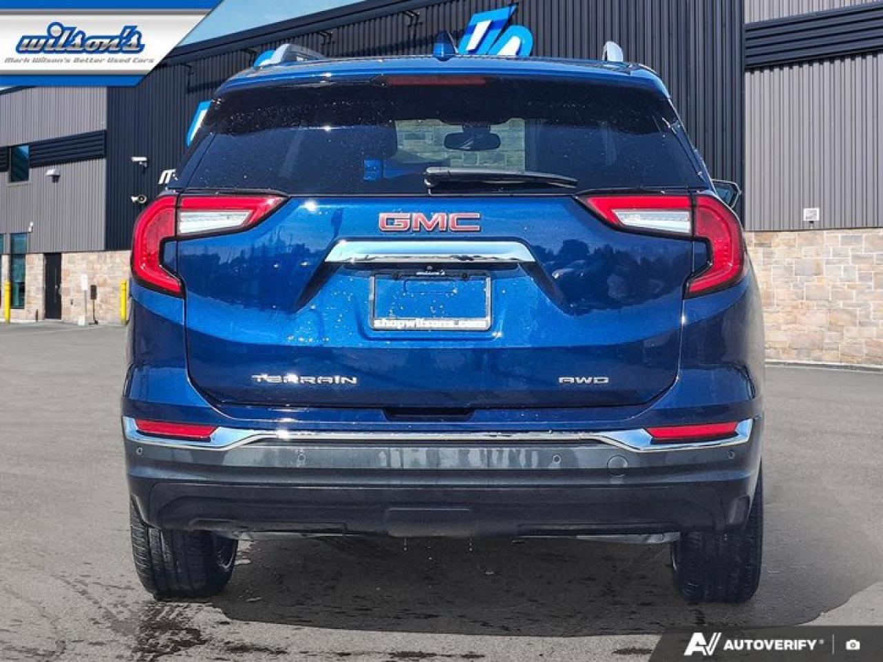 2022 GMC Terrain SLT AWD | Leather | Pano Roof | Navi | Bose Audio | Power Liftgate | Remote Start | and More ! Photo3