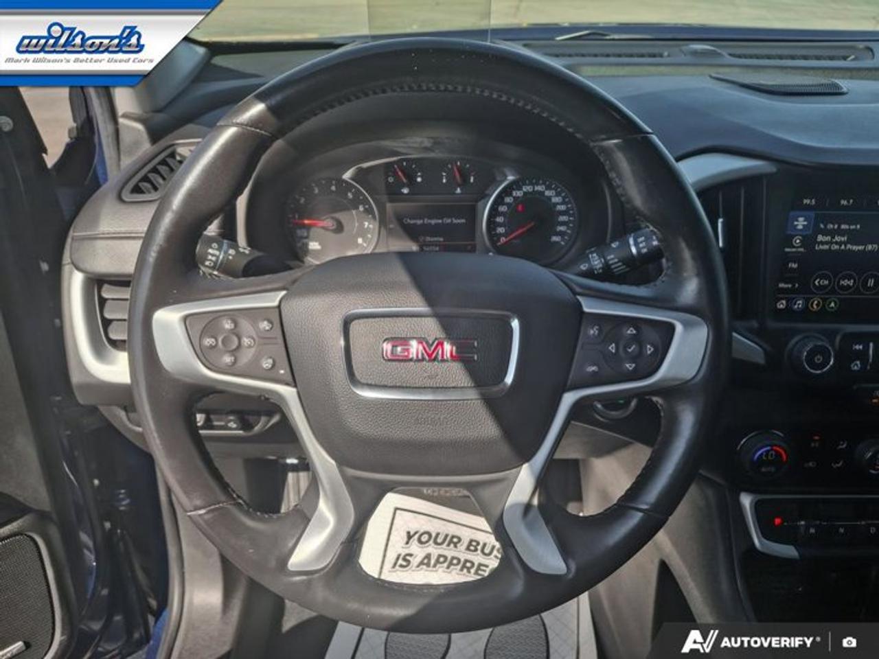 2022 GMC Terrain SLT AWD | Leather | Pano Roof | Navi | Bose Audio | Power Liftgate | Remote Start | and More ! Photo