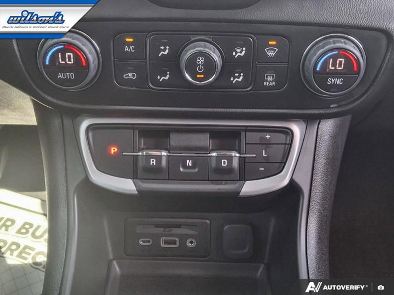 2022 GMC Terrain SLT AWD | Leather | Pano Roof | Navi | Bose Audio | Power Liftgate | Remote Start | and More ! Photo