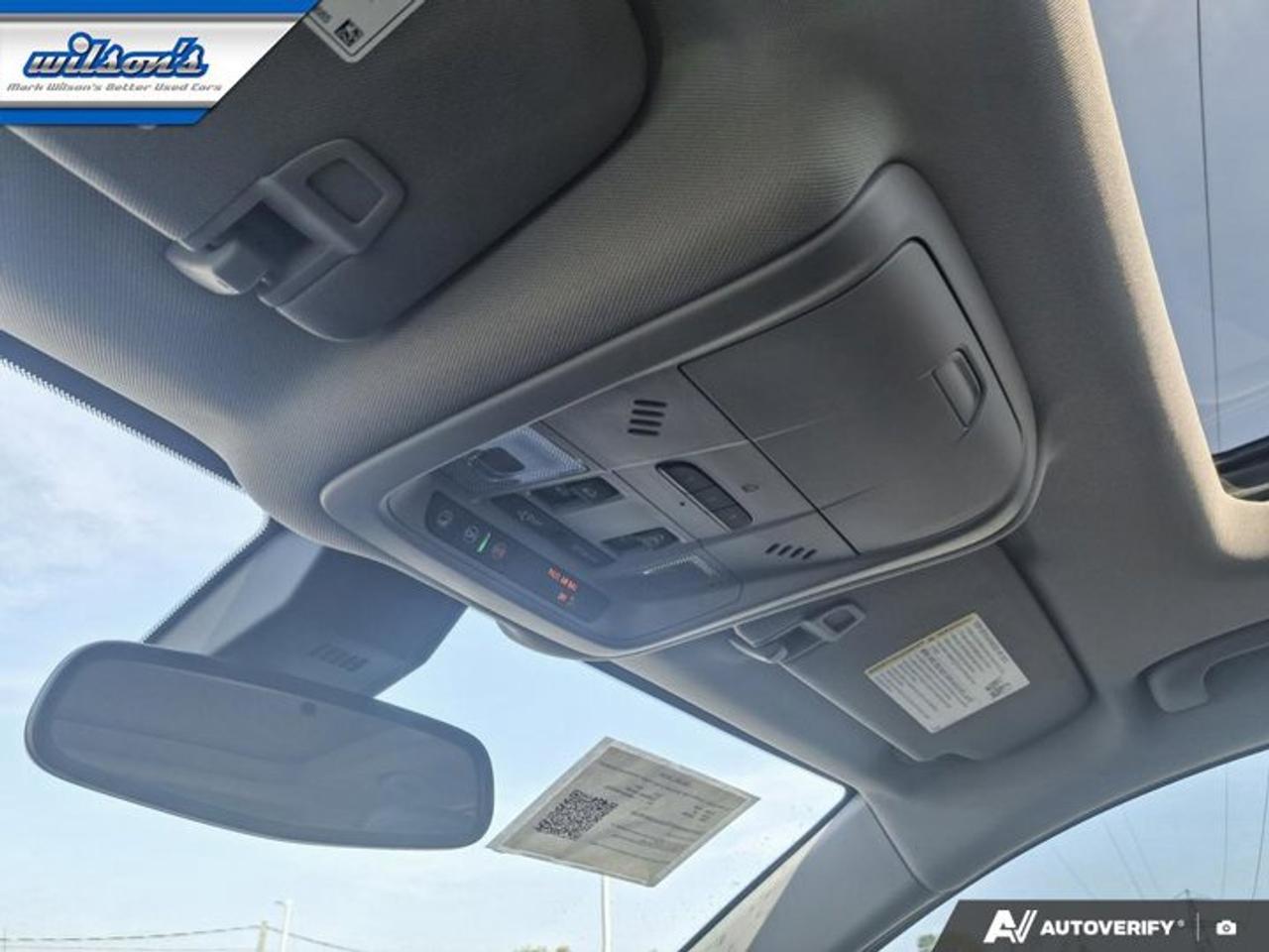 2022 GMC Terrain SLT AWD | Leather | Pano Roof | Navi | Bose Audio | Power Liftgate | Remote Start | and More ! Photo