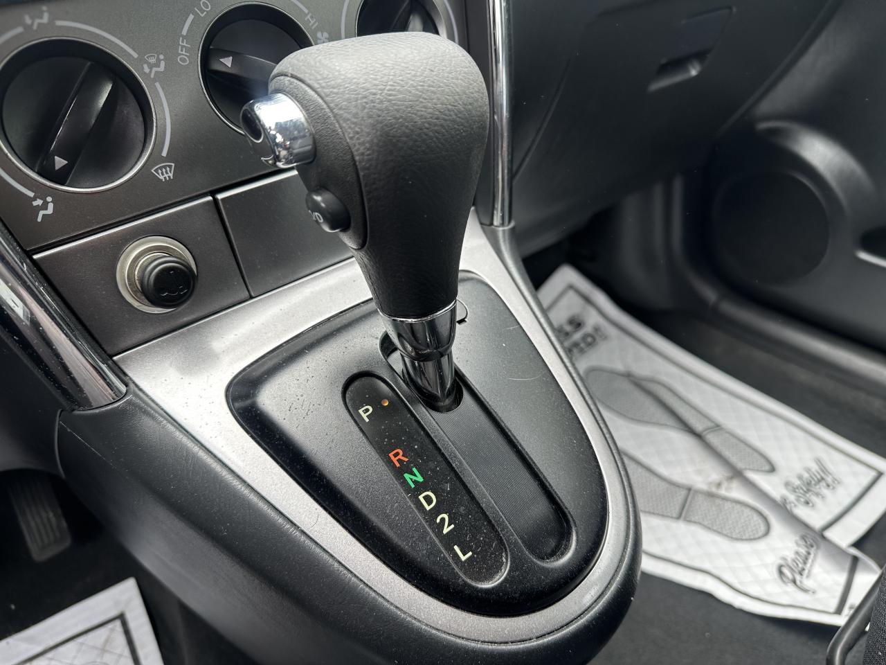 2008 Toyota Matrix 5dr Automatic Hatchback - Photo #12