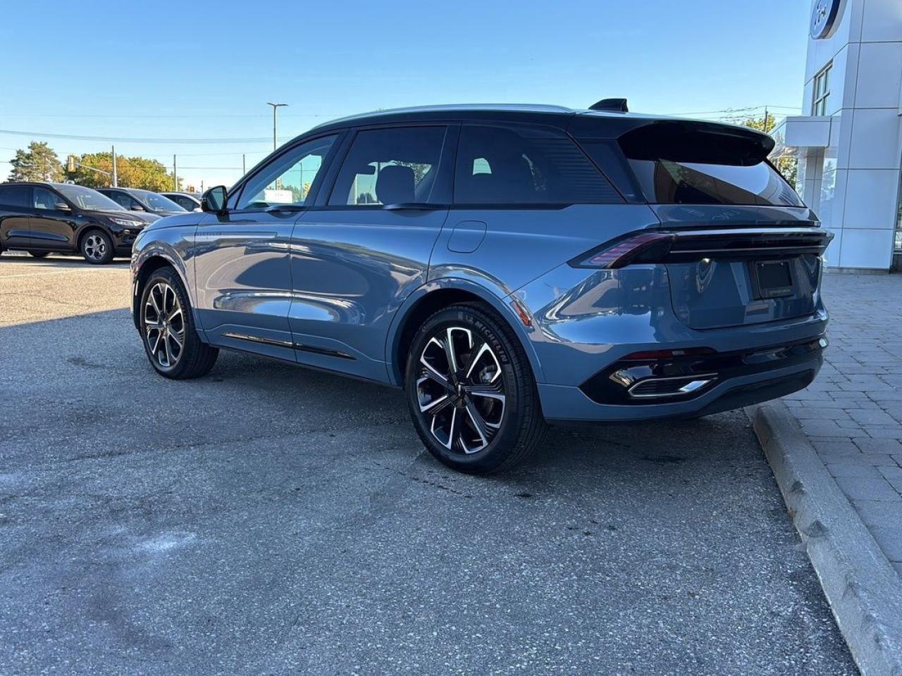 2025 Lincoln Nautilus RESERVE Photo5