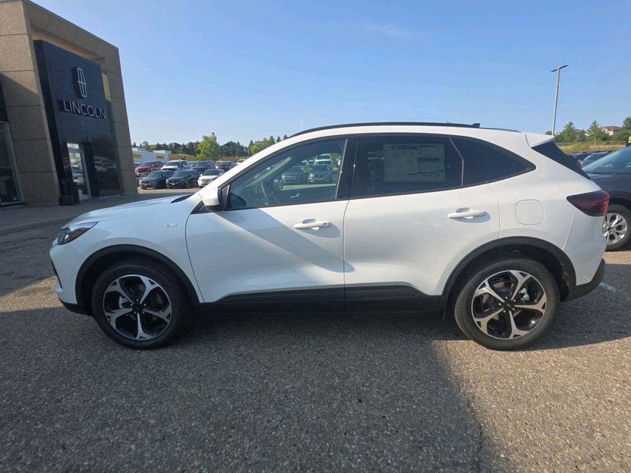 2025 Ford Escape ST-Line Select Photo5