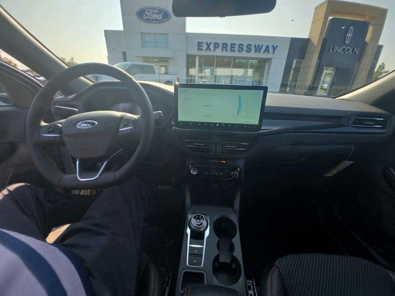 2025 Ford Escape ST-Line Select Photo5