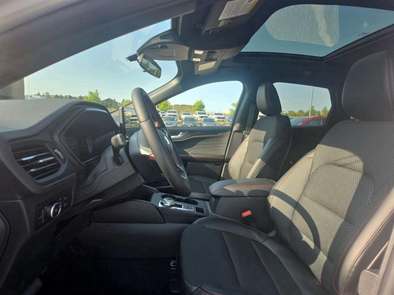 2025 Ford Escape ST-Line Select Photo5