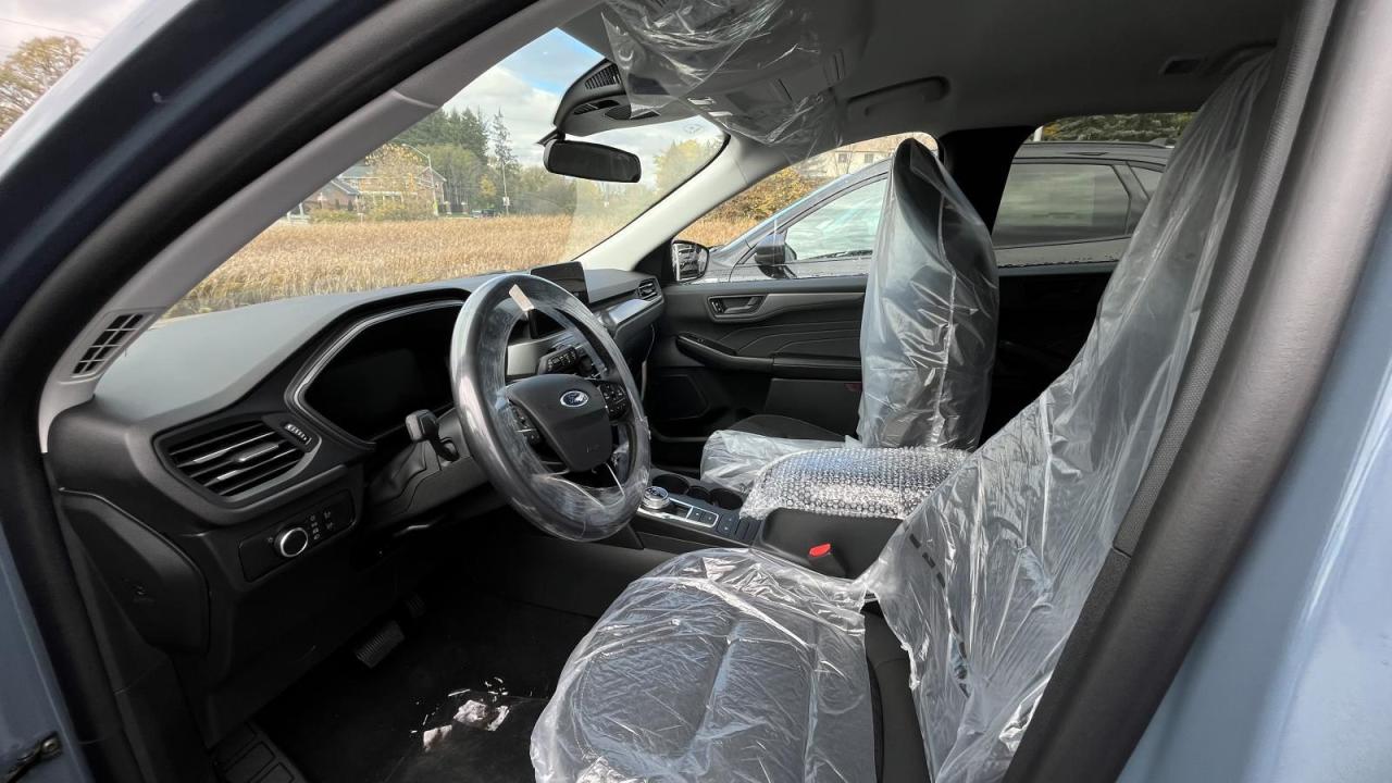 2025 Ford Escape Active Photo2