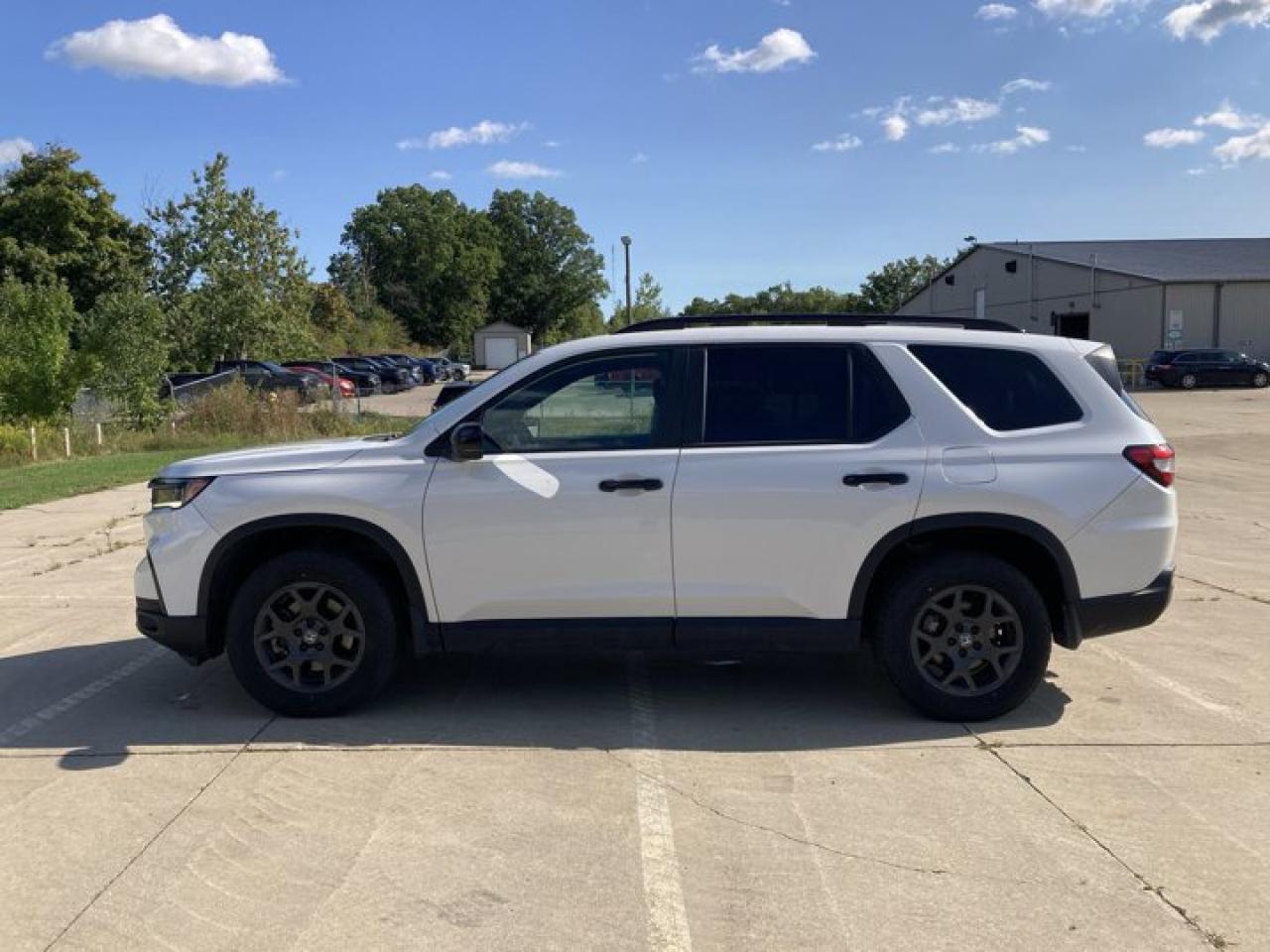 2023 Honda Pilot TrailSport AWD | 2nd Row Captain Seats | Heated Seats Photo