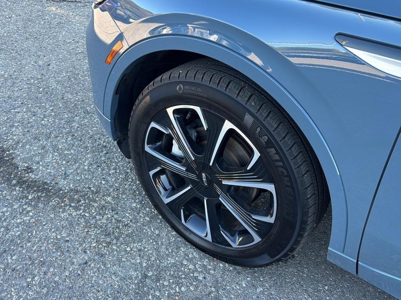 2025 Lincoln Nautilus RESERVE, AWD, 2L HYBRID, TOP TRIM 203A PACKAGE! Photo