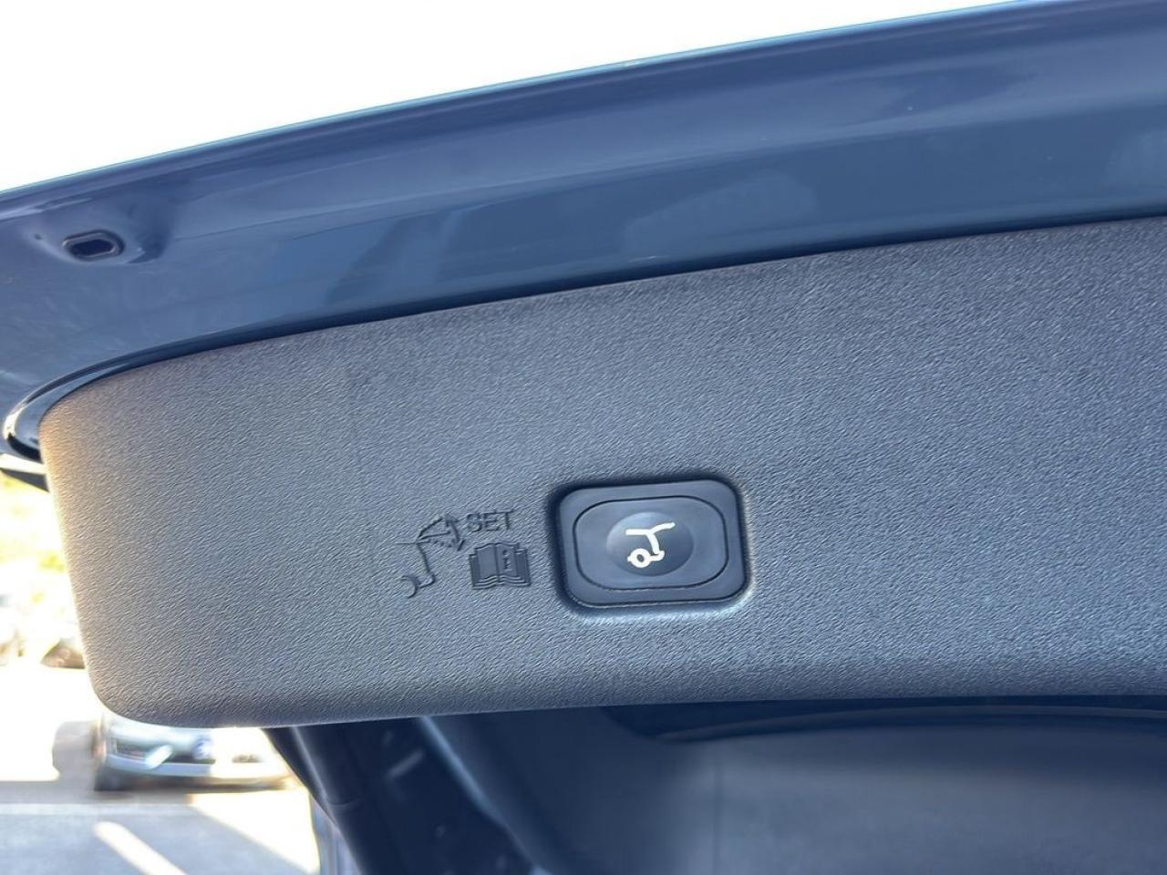 2025 Lincoln Nautilus RESERVE, AWD, 2L HYBRID, TOP TRIM 203A PACKAGE! Photo