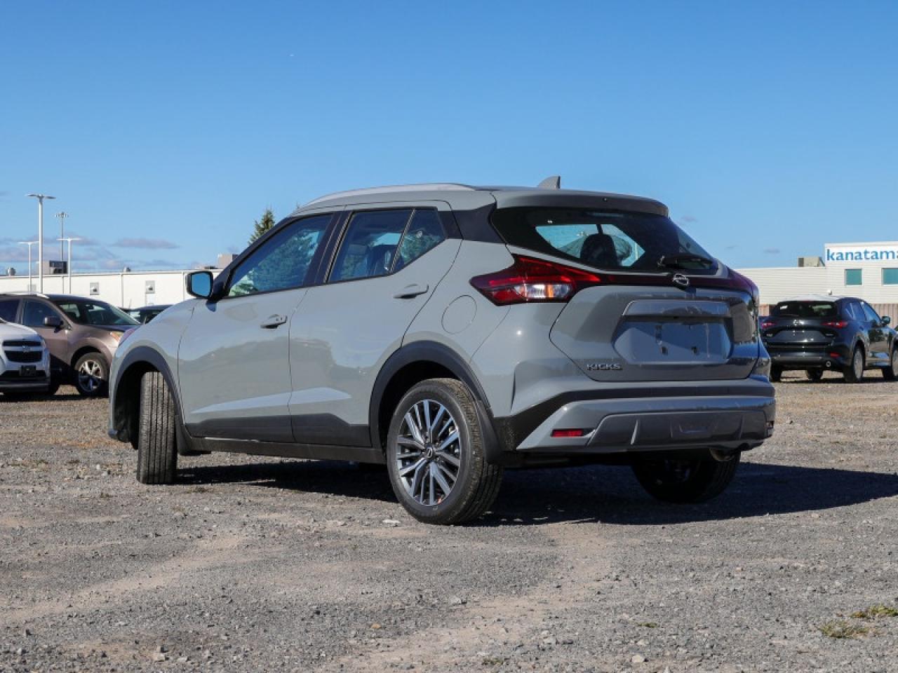 2025 Nissan Kicks Play SV  - Heated Seats -  Apple CarPlay Photo3