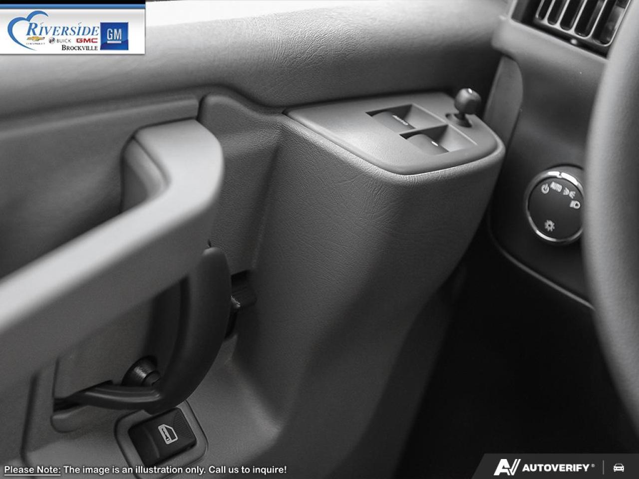 2025 Chevrolet Express 2500 Work Van Photo