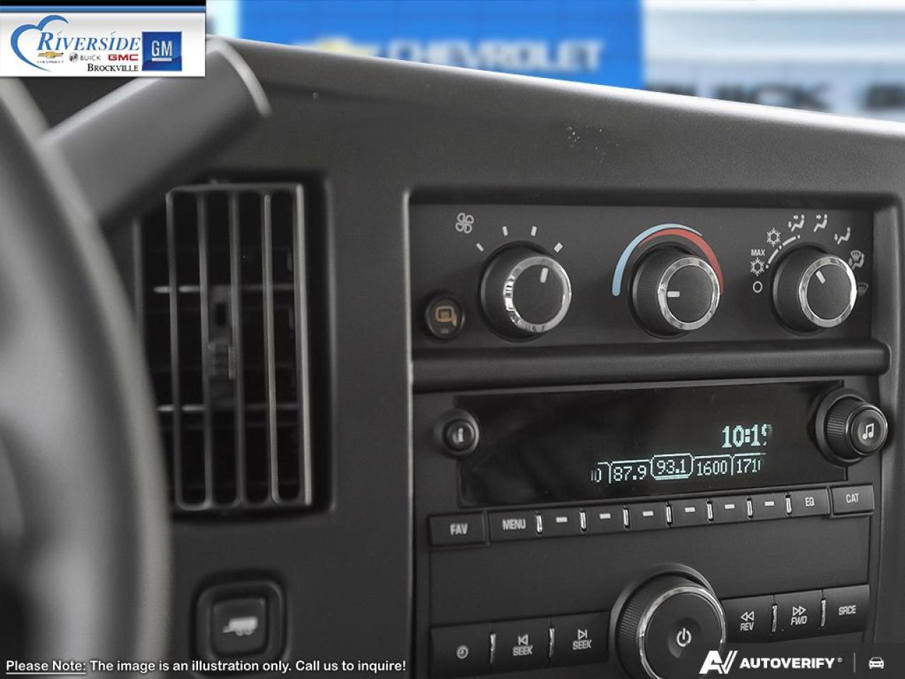 2025 Chevrolet Express 2500 Work Van Photo