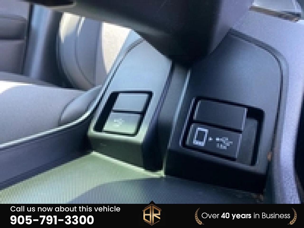 2019 Honda Clarity Plug-In Hybrid | No Accidents Reported Photo