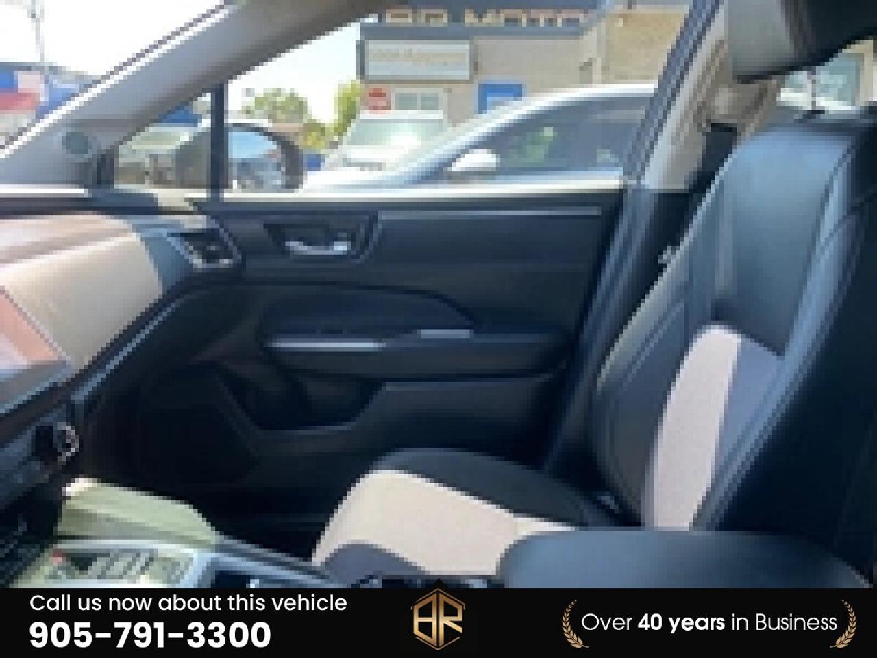 2019 Honda Clarity Plug-In Hybrid | No Accidents Reported Photo