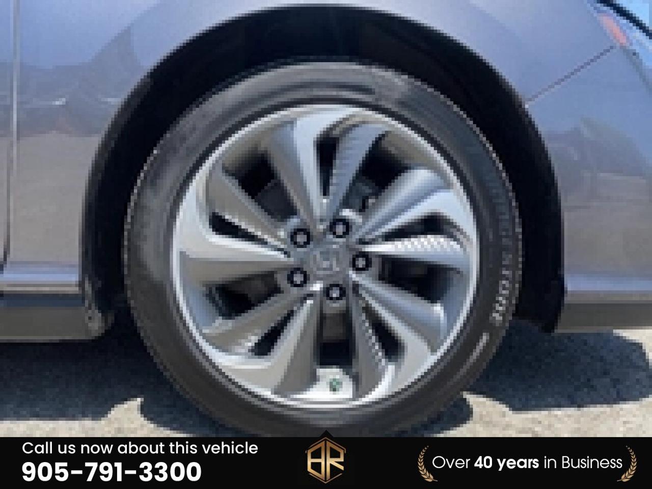 2019 Honda Clarity Plug-In Hybrid | No Accidents Reported Photo
