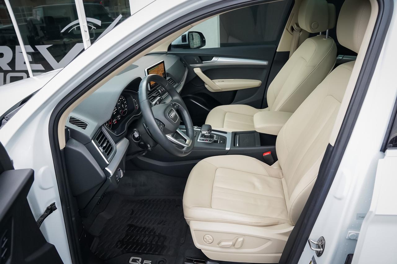2020 Audi Q5 Premium Plus Photo