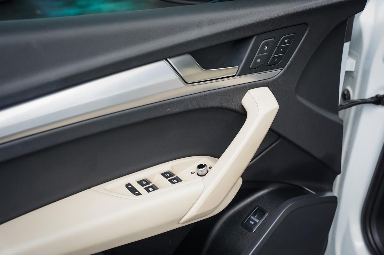 2020 Audi Q5 Premium Plus Photo