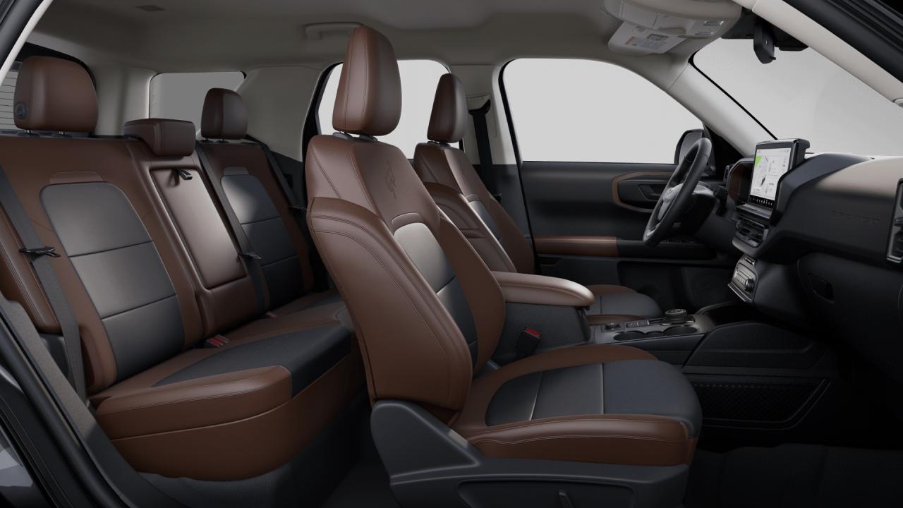 2025 Ford Bronco Sport Outer Banks® Photo5
