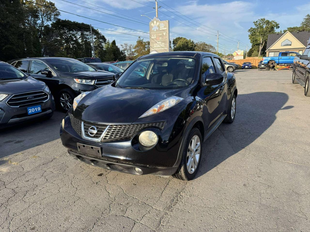 2012 Nissan Juke SV - Photo #2
