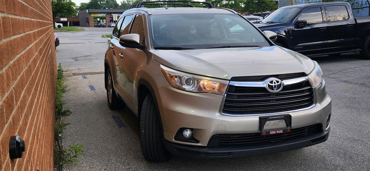 2016 Toyota Highlander AWD 4DR LIMITED Photo