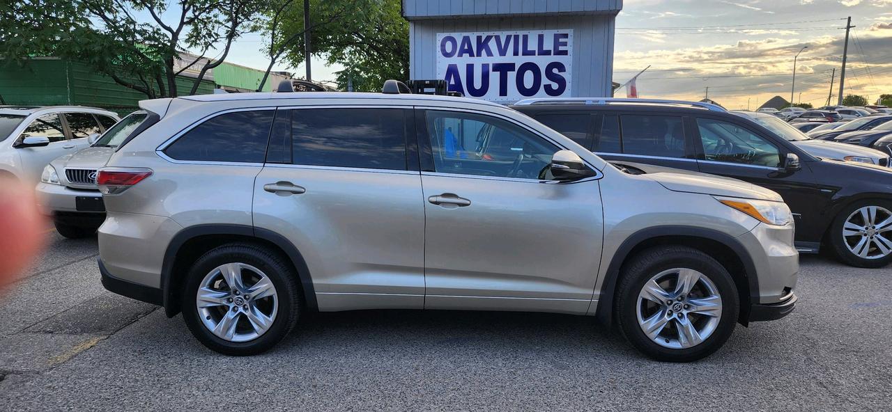 2016 Toyota Highlander AWD 4DR LIMITED Photo