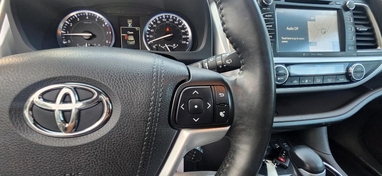 2016 Toyota Highlander AWD 4DR LIMITED Photo