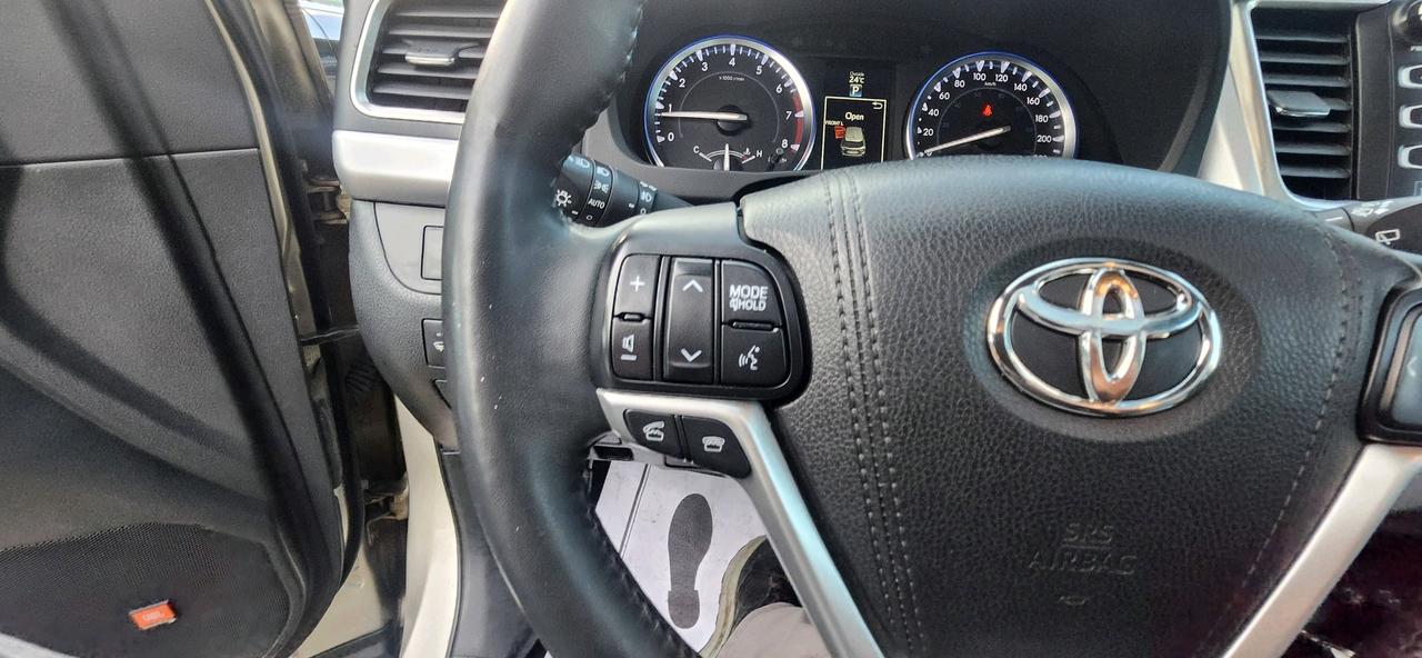2016 Toyota Highlander AWD 4DR LIMITED Photo