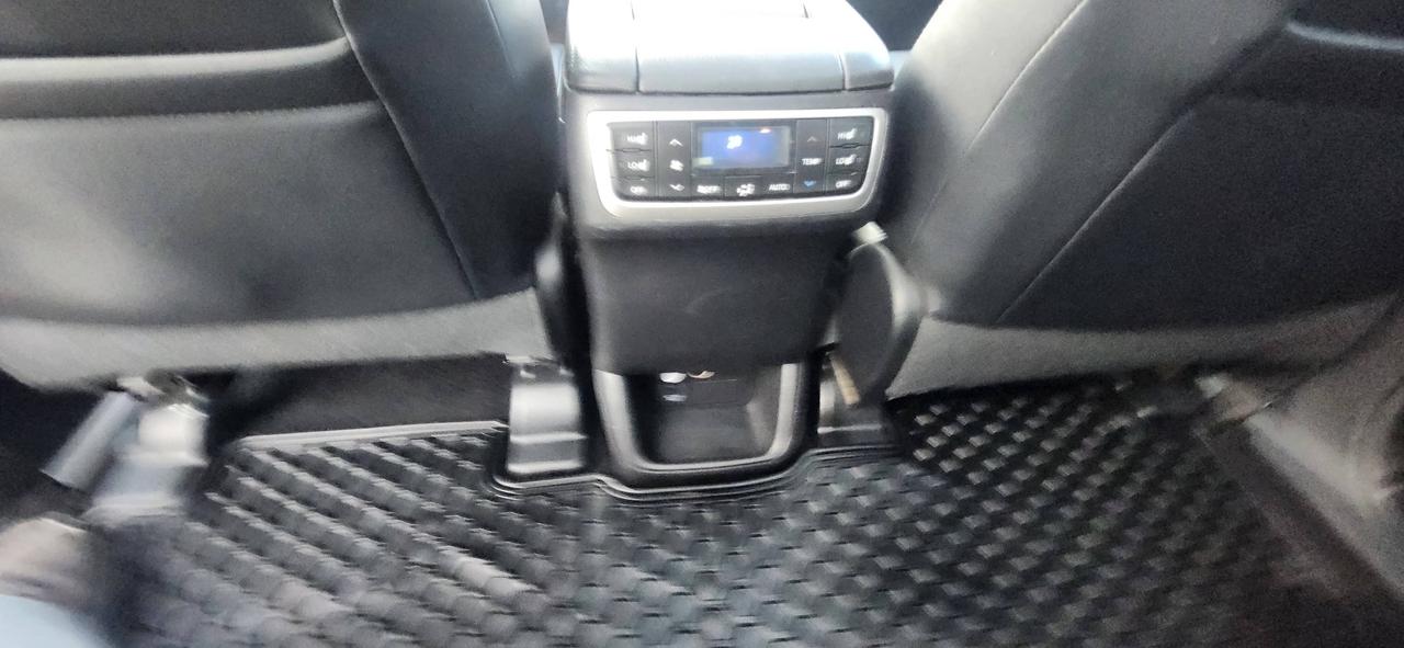 2016 Toyota Highlander AWD 4DR LIMITED Photo