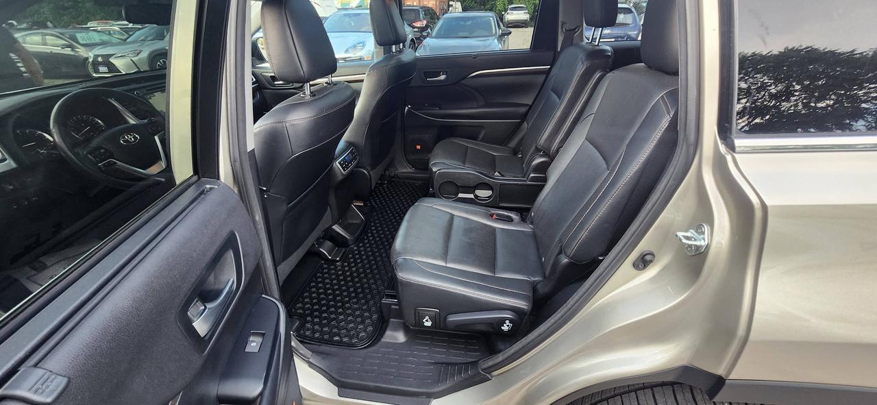 2016 Toyota Highlander AWD 4DR LIMITED Photo